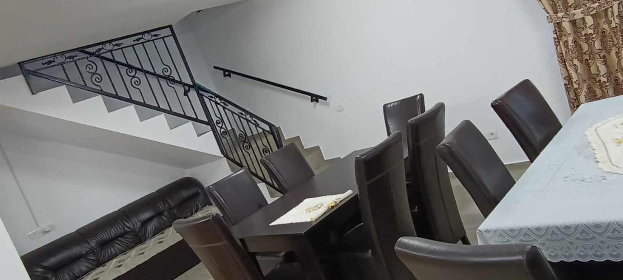 فيلا Casuta Din Livada مويزي المظهر الخارجي الصورة